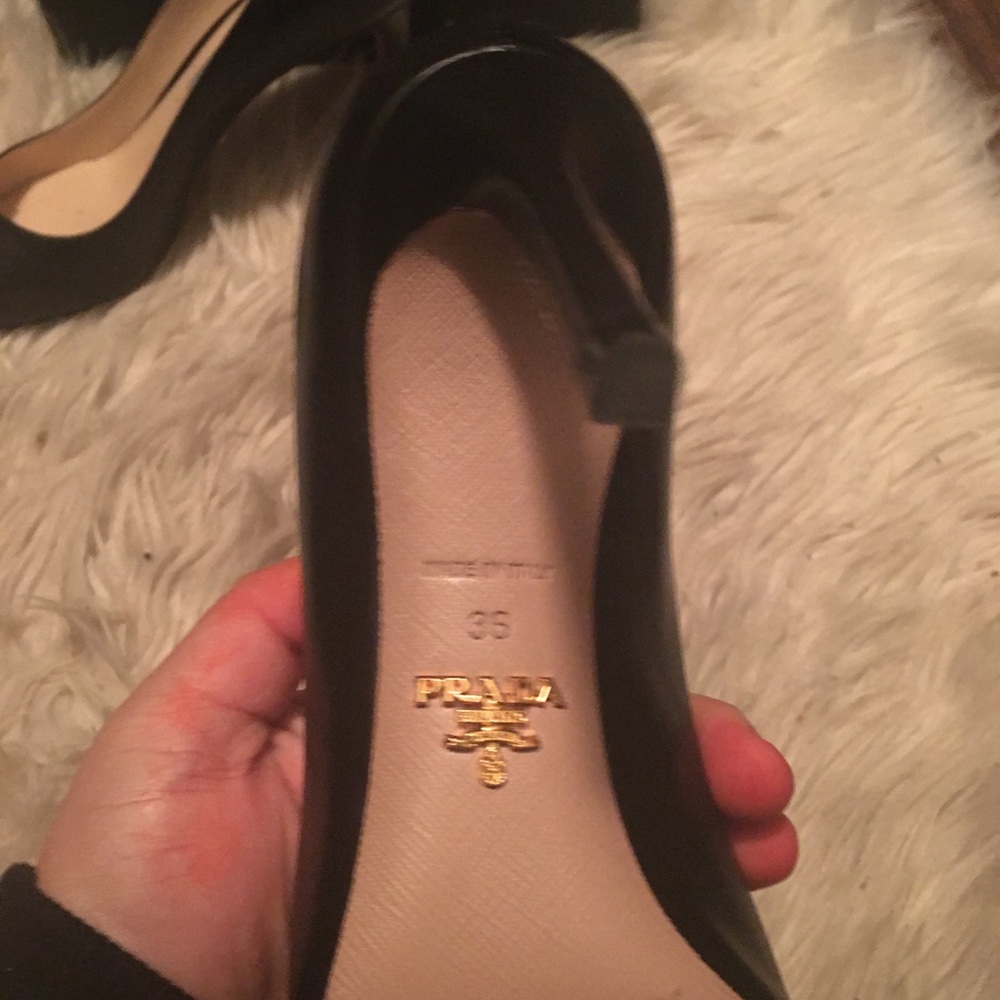 Prada heels - Picture 3 of 3